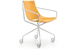 Chaise en cuir à roulettes avec accoudoirs Apelle DP - Design Beatriz Sempere - Midj