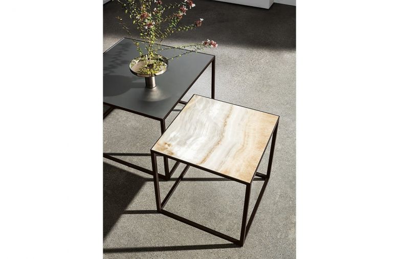 Table d'appoint carrée Quadro - 40 à 60 cm - Design Lievore Altherr Molina - Sovet